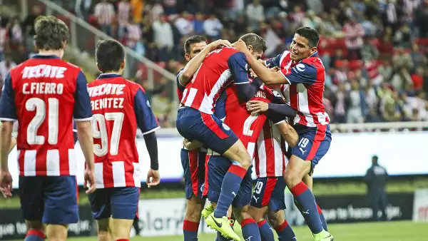 Más aliados.