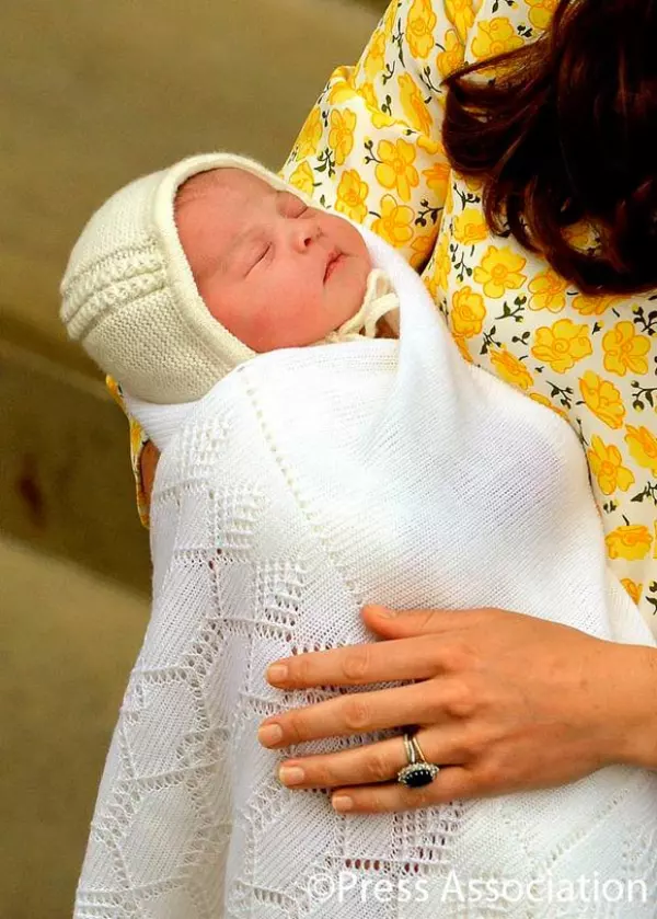 Las primeras imágenes de la royal baby, de quien esperan llamen Diana, en honor a LadyDi.