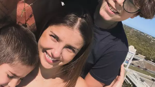  Michelle Renaud y Matías Novoa han formado ahora una familia de cuatro con sus respectivos hijos.