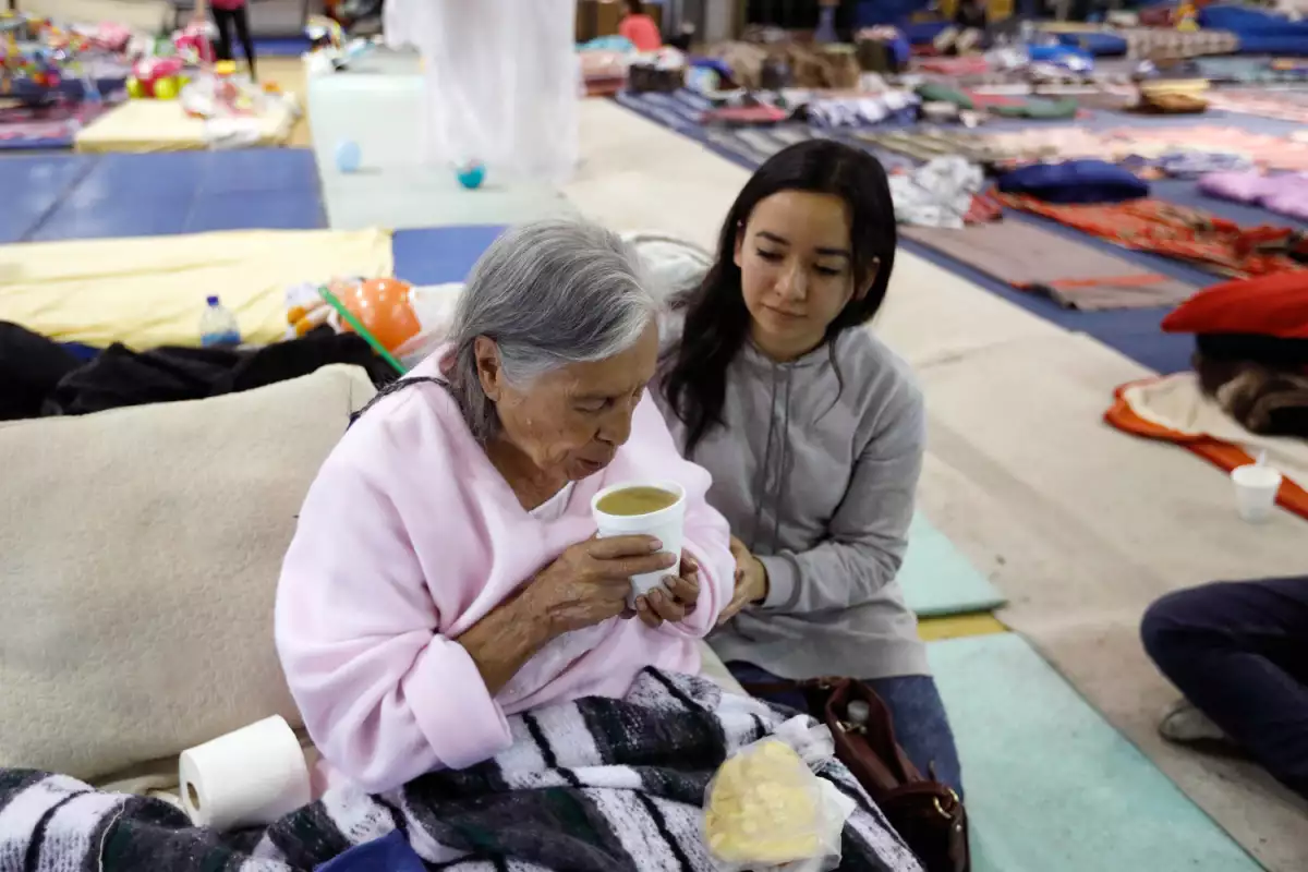 Millenials ayudando durante el sismo del 19 de septiembre.