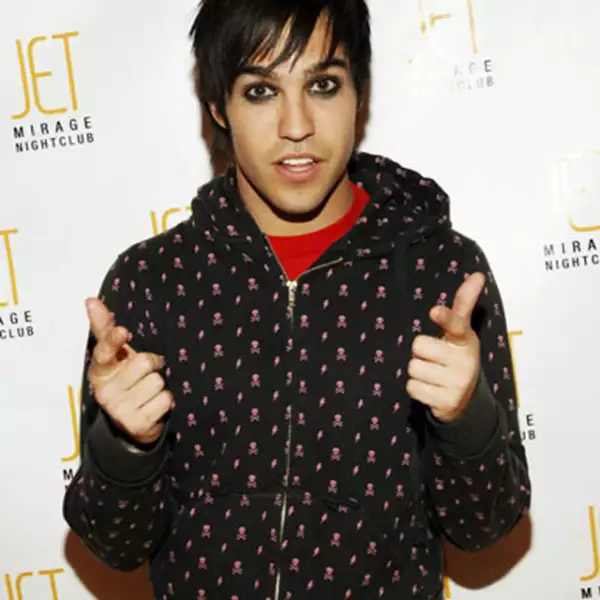 El ex de Ashlee Simpson, Pete Wentz de la banda Fall Out Boy tuvo una época en la que no dejaba el delineador en casa.