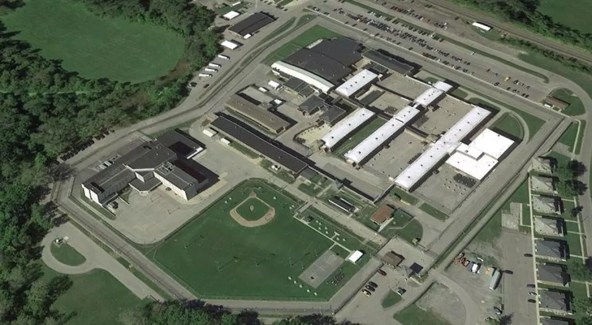 prision weinstein.JPG