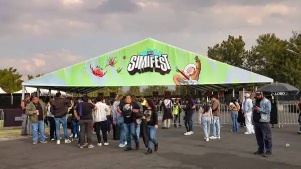 De botarga a empresario musical: cómo el Doctor Simi llegó a tener su propio festival en México