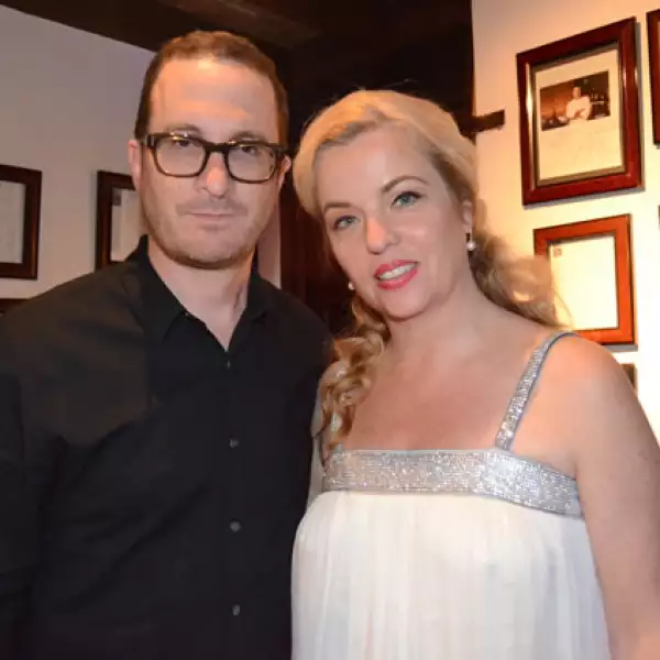 Darren Aronofsky y Sarah Hoch.