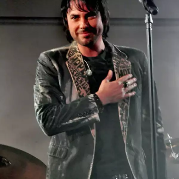 Beto Cuevas en el Woodstock Valle