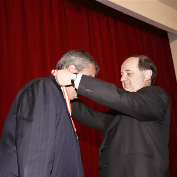 Medalla Anáhuac  a José Antonio Alonso