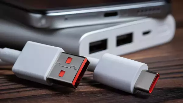 Las memorias USB están en declive, pero no desaparecen: solo se transforman y es gracias a la industria 