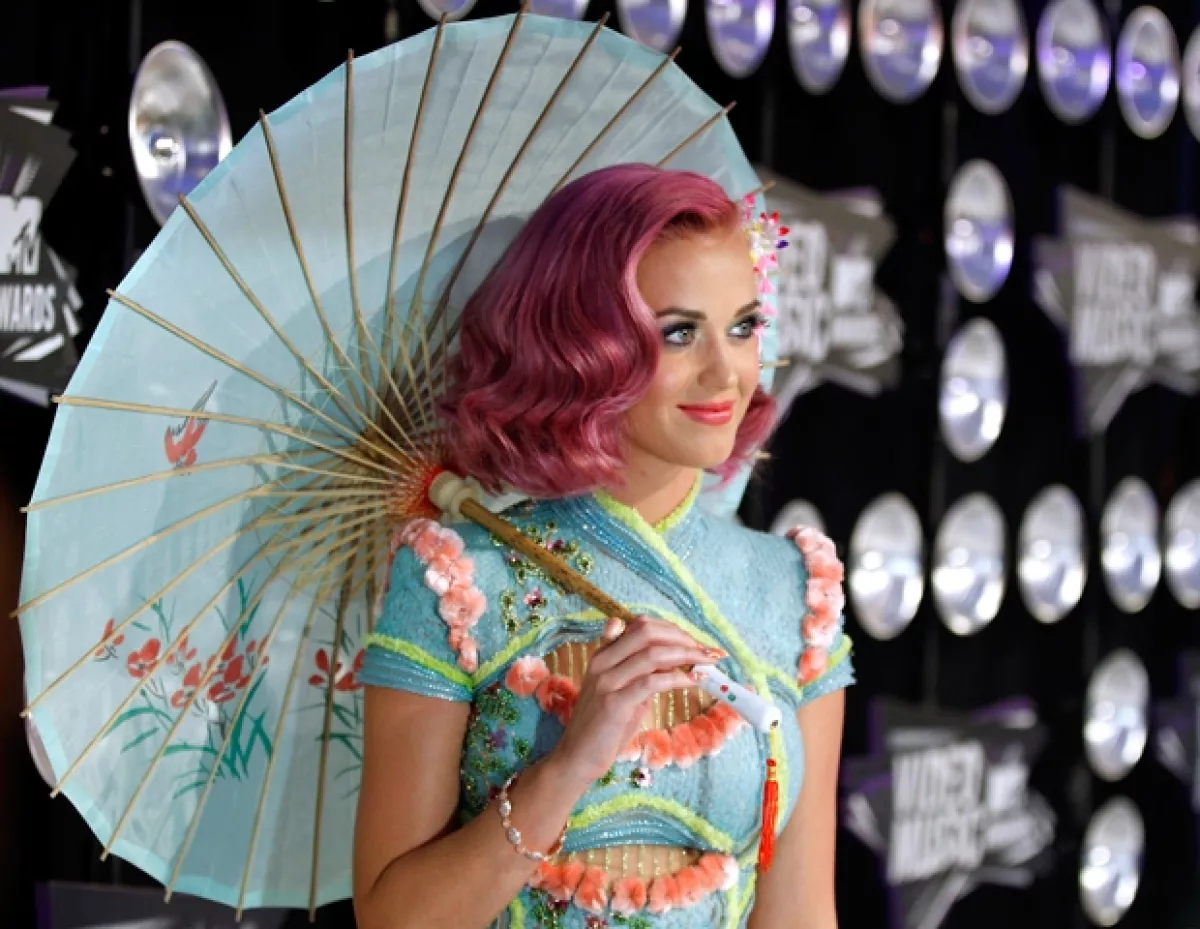 En 2001 Katy Perry lanzó su primer album como solista de gospel.