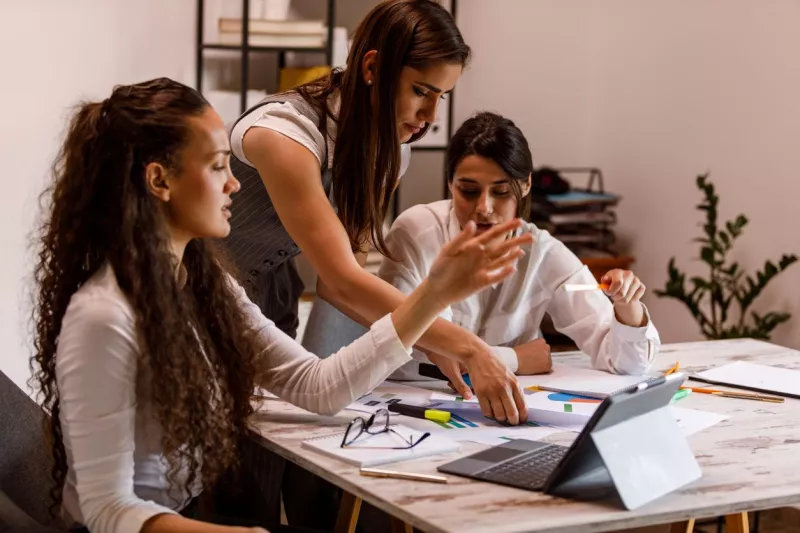Educación financiera: ¿cómo empoderar a nuestras colaboradoras?