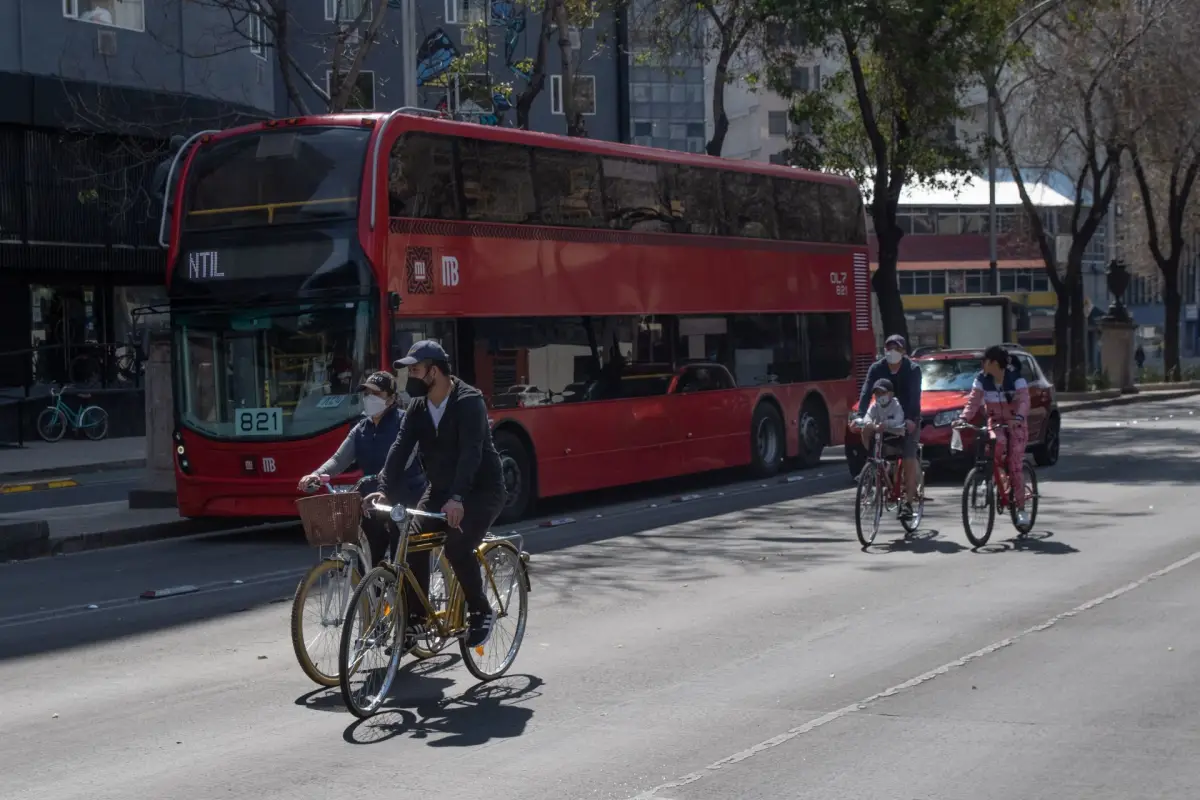 Paseo ciclista en avenida Reforma, la capital se mantiene sin restricciones de movilidad a pesar de que hace una semana pasamos a semáforo amarillo de la pandemia de Covid-19.