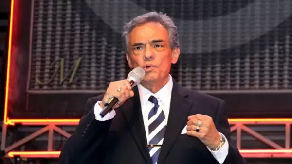 “El Príncipe de la Canción” se dice listo para regresar a los escenarios y asegura que no dejará de trabajar pues vive al día.