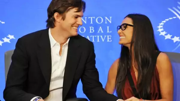 La pareja cumple hoy cinco años de matrimonio y ayer se les vio muy sonrientes a pesar de que una chica de 21 años asegura que el actor engañó a su esposa.