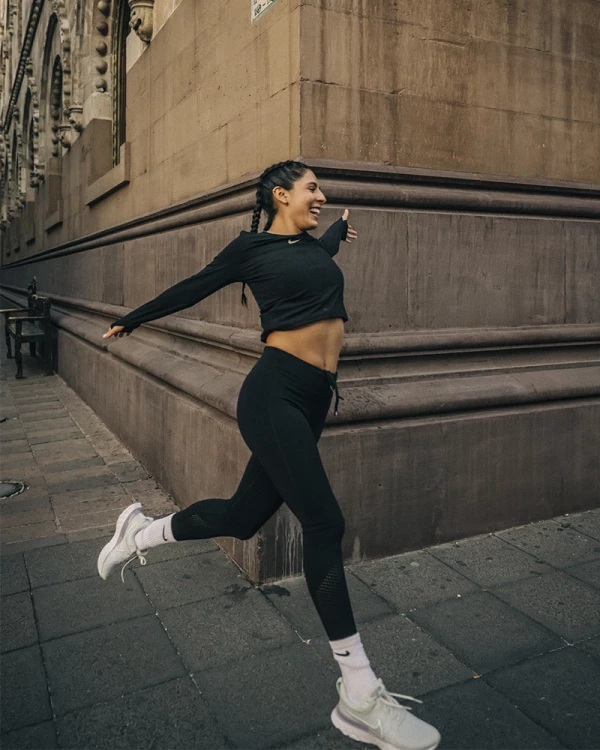 juntas-estamos-listas-campaña-nike-2022-cdmx-hablemos-de-moda-elle-podcast-1.jpg