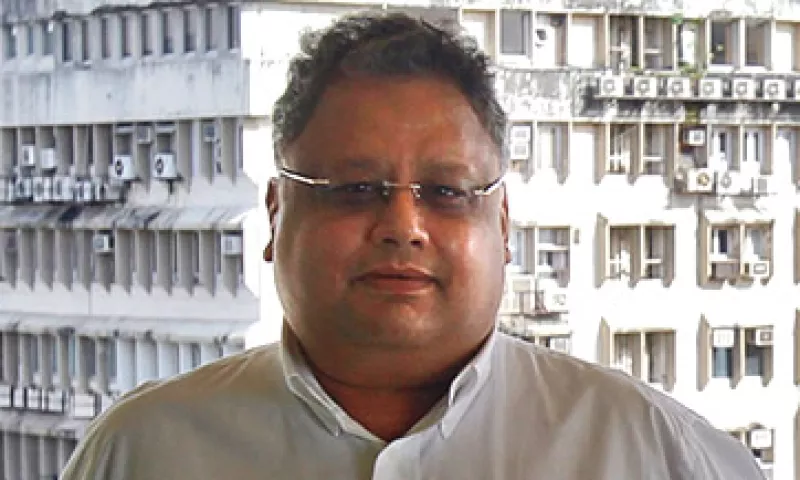 Rakesh Jhunjhunwala es uno de los nuevos millonarios de India. Hizo su riqueza en la Bolsa. (Foto: Reuters)