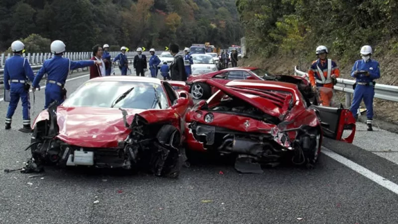 ferrari lamborghini accidente japon