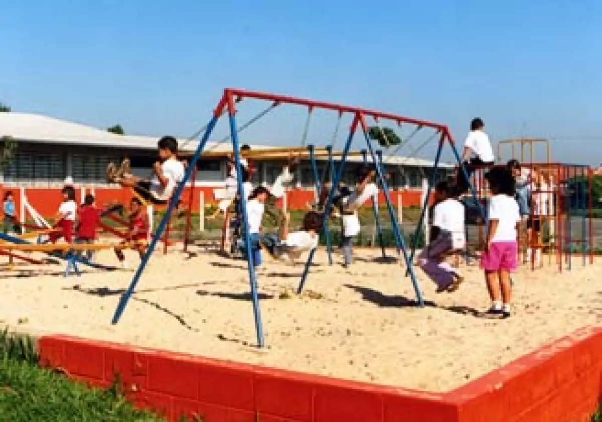 Es casi imposible que un niño permanezca quietito y tranquilo al estar en un área de juegos. (Foto: Cortesía SXC)