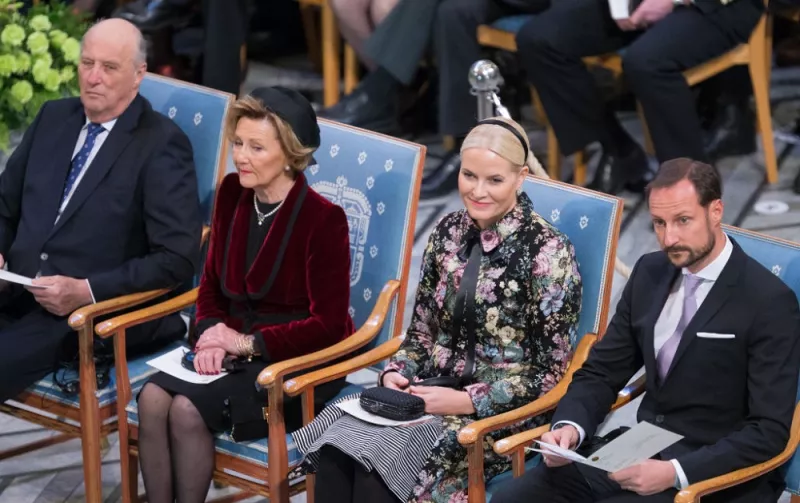 Rey Harald, reina Sonia, Mette-Marit y el príncipe Haakon