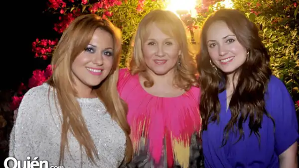 Lily Pierce, Lily Ayala y Déborah Pierce