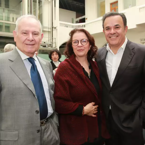 HOMENAJE A MARIE THÉRÈSE HERNAND DE ARANGO