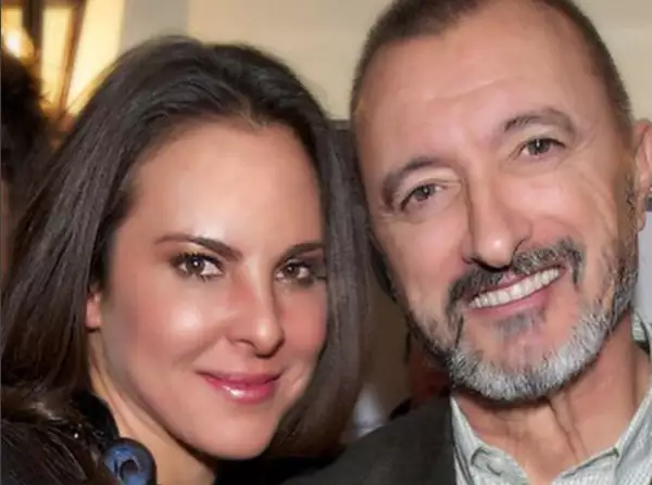 El escritor dio su opinión al respecto de lo que llevó a Kate del Castillo a reunirse con el capo de la droga. Él asegura que fue una relación movida por la `fascinación´del uno al otro.