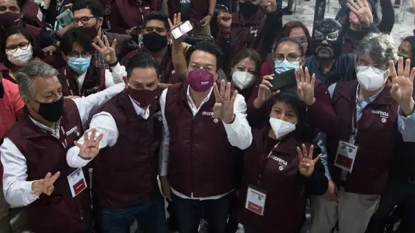 Mario Delgado llama a defender la nueva reforma eléctrica