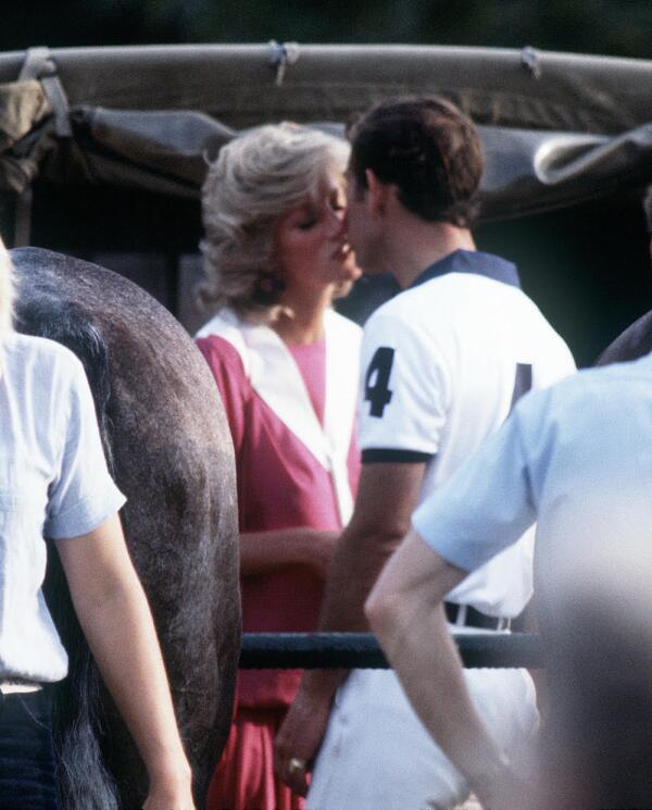 PRINCESA-DIANA-EMBARAZADA-HARRY5.jpg
