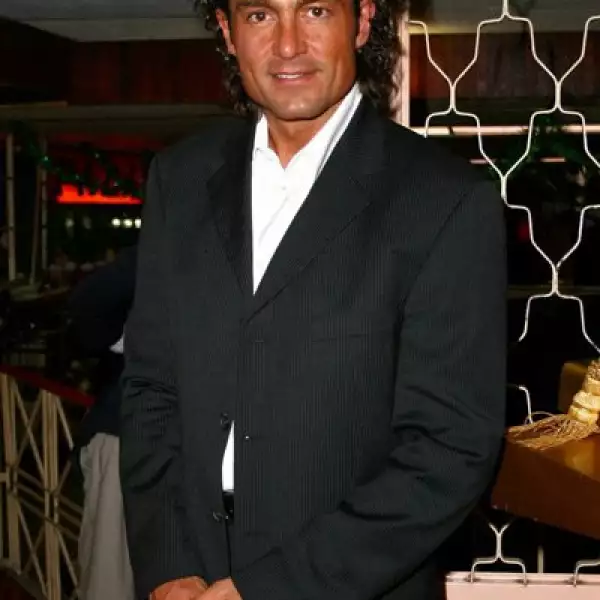 Fernando Colunga