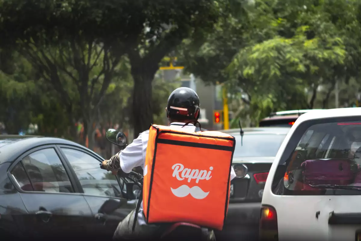 Uber aumentó precios, pero ¿qué harán las apps rivales ante la reforma laboral?