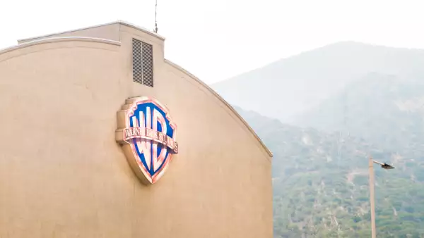 Netflix y Paramount se juegan algo más que la compra de Warner Bros: qué hay detrás de la 'guerra' de ofertas
