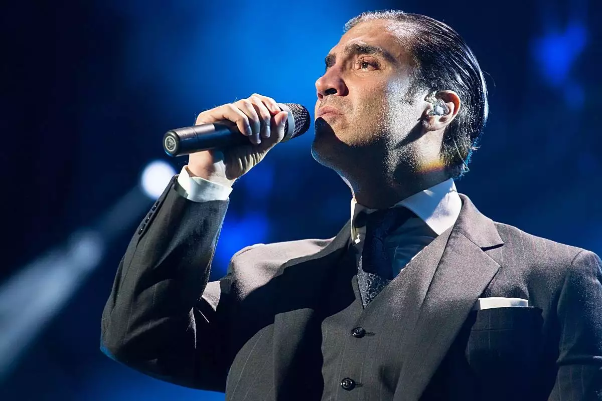alejandro-fernandez (1).jpg