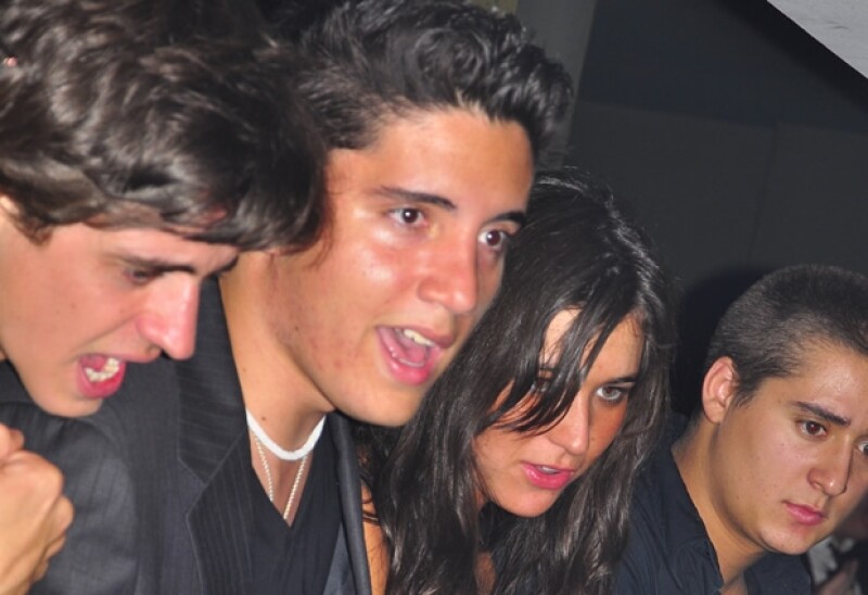 Alejandro Fernández Jr. y Karla Laveaga.