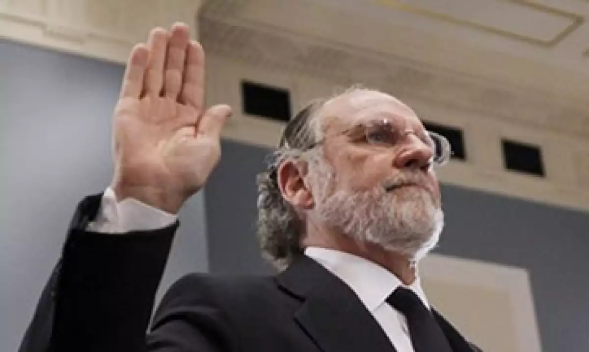 Corzine declaró que su “tristeza” palidece frente a la de los clientes, empleados e inversores de MF Global. (Foto: AP)