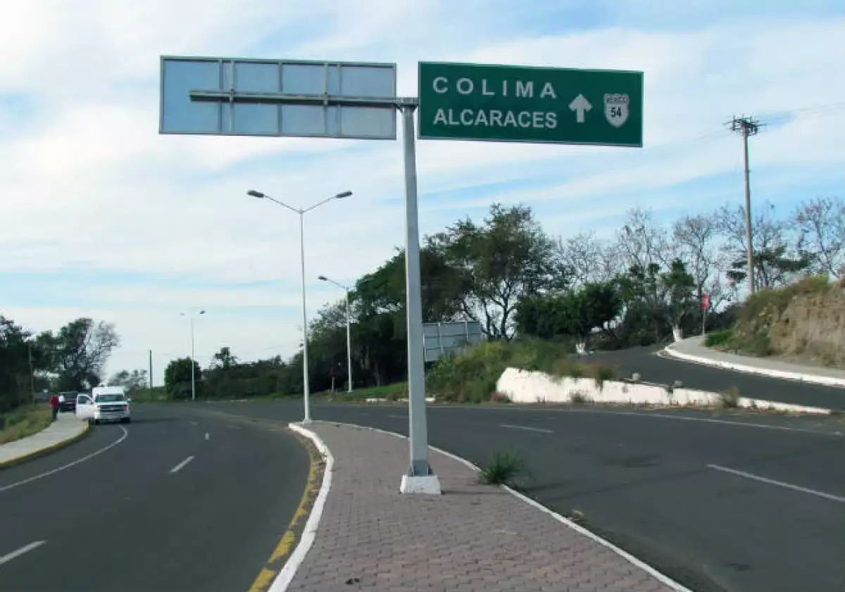 Obras de conectividad y desarrollo en Colima