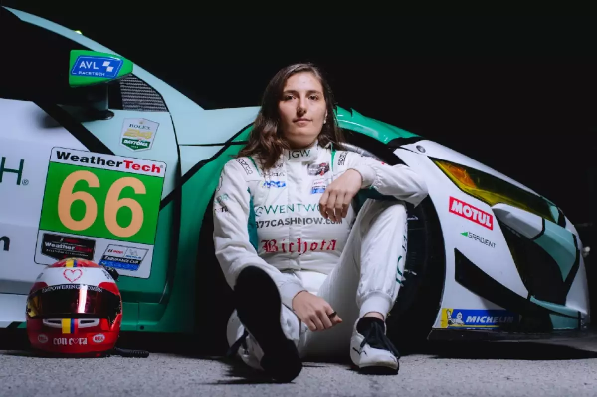 Entrevista | "Es el momento para el cambio": Tatiana Calderón, piloto de automovilismo