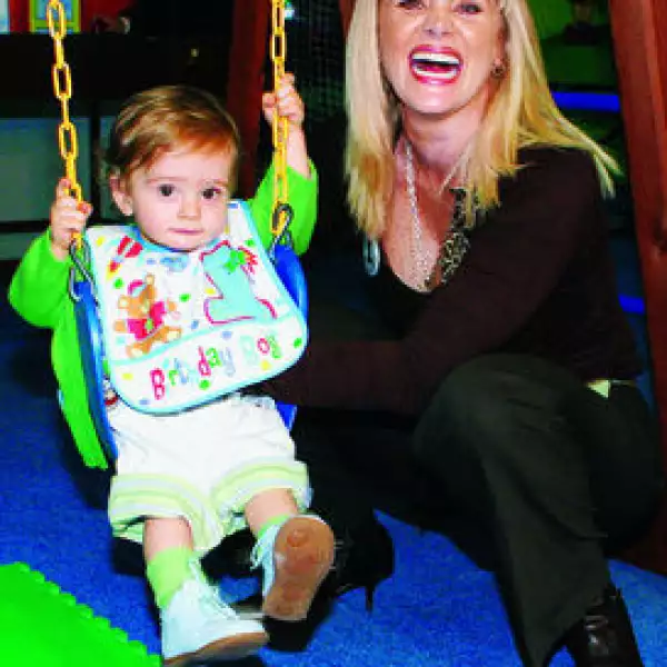 Éricka Buenfil, Nicolás