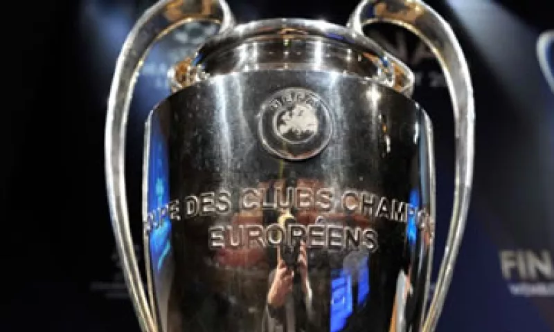Este es el trofeo que se disputarán dos equipos. (Foto: Getty Images)