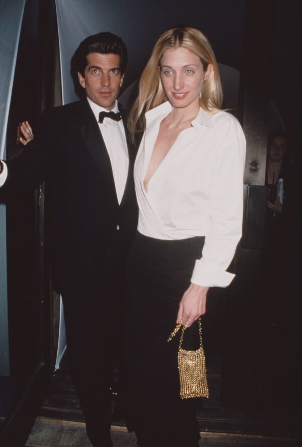 John F. Kennedy Jr. y Carolyn Bessette 2.jpg