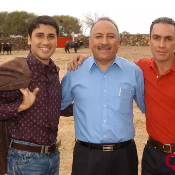 Enrique Espinoza, Luis de Caro , Christian Aparicio
