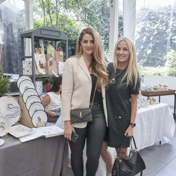 CARMONA_AMANDA KANNAN 2.jpg