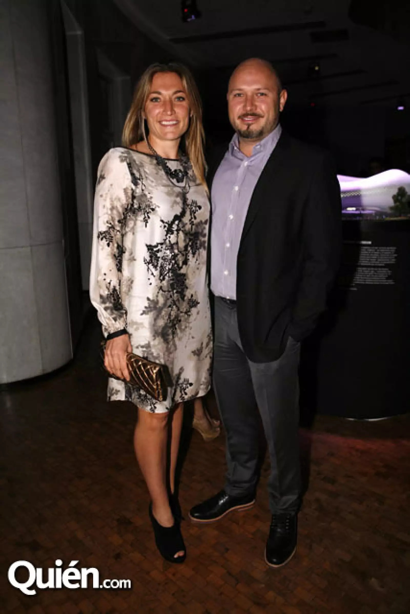 Mónica Bustamante,Augusto González