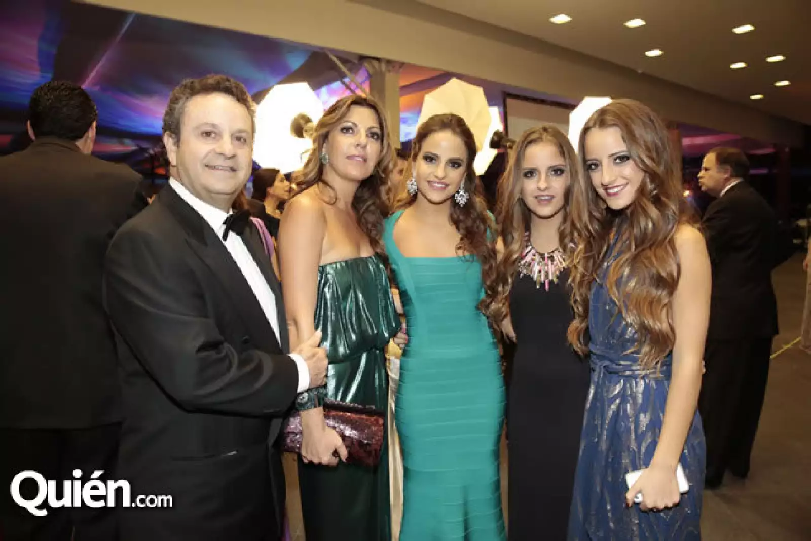 Alberto Lebrija,Gabriela Loizaga,Andrea,Alexia y Sofía Lebrija