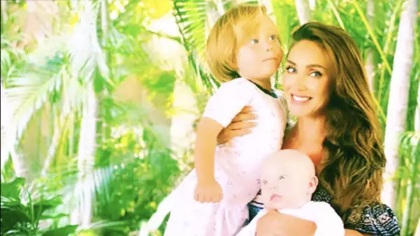 Anahí y sus hijos  Manuel y Emiliano