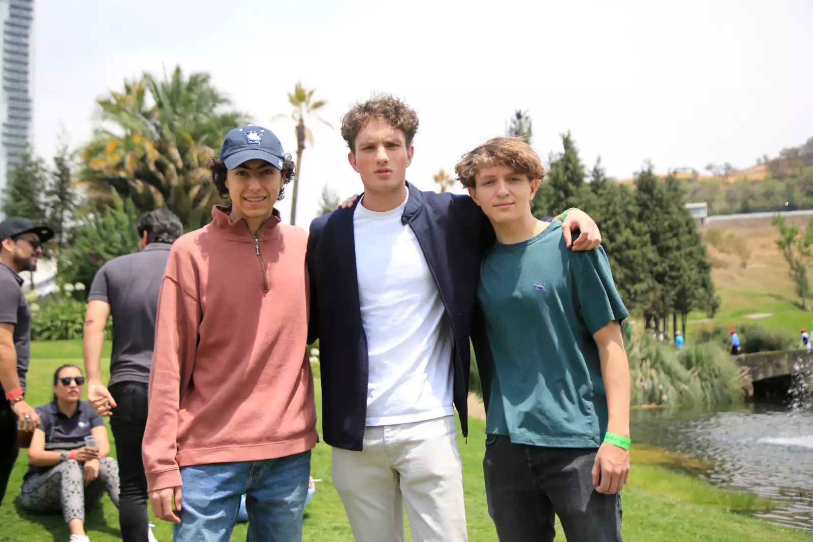 Máximo Mendoza , Christopher Atherton y Daniel Vargas 