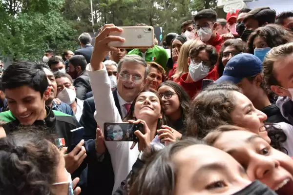 ebrard-deportistas.jpg