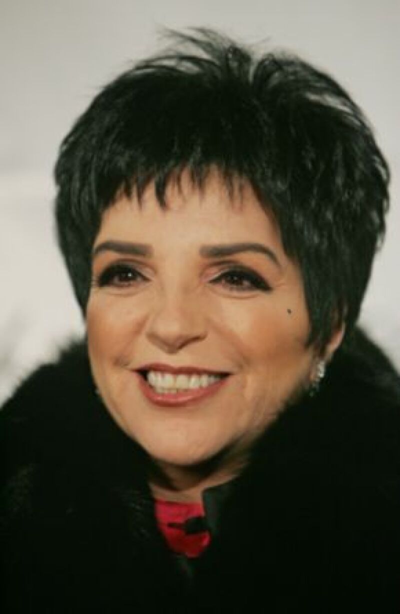 La cantante y actriz retoma el escenario teatral luego de casi diez años de ausencia para interpretar "Liza's at the Palace" durante dos semanas.
