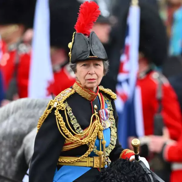 Miembros de la Familia Real Británica en la coronación del rey Carlos III