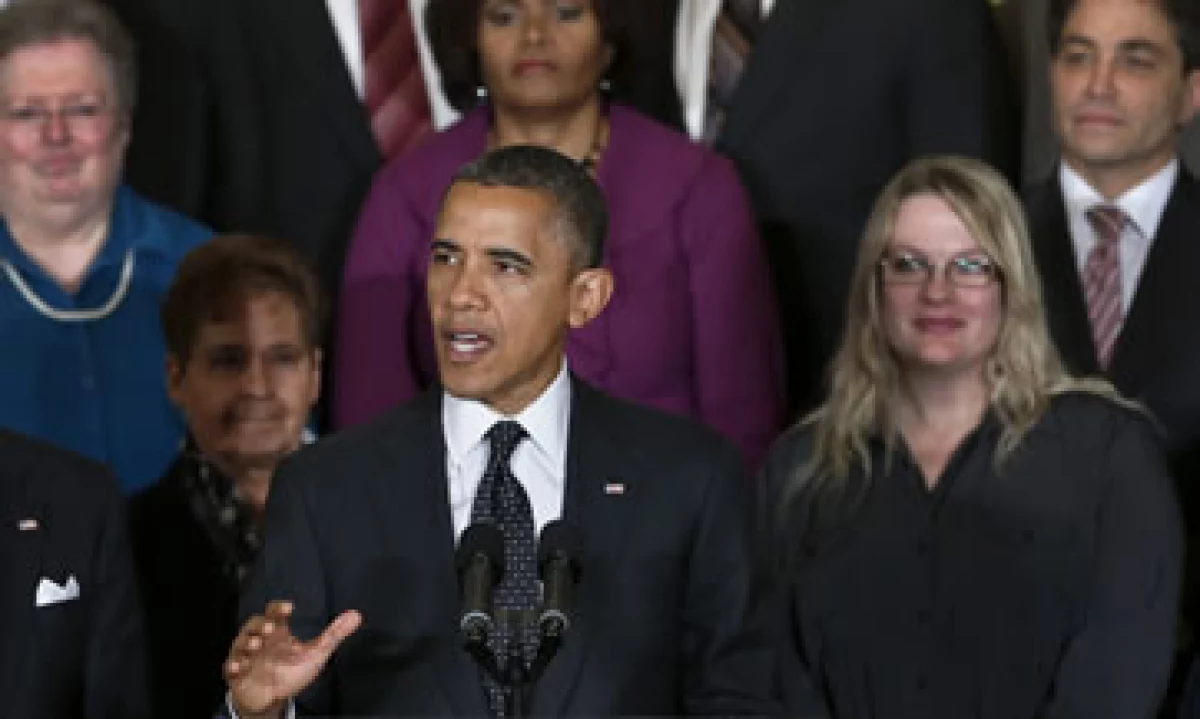 El presidente Obama llamó a los partidos a extender primero los impuestos a la clase media. (Foto: AP)