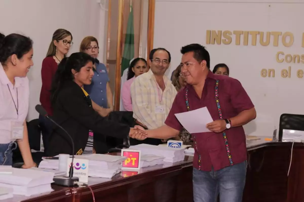 Con las comunidades