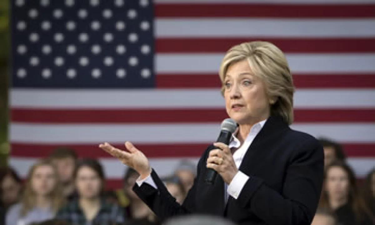 Clinton propone, entre otras medidas, incrementar la rendición de cuentas castigando las conductas criminales (Foto: Reuters/Archivo)