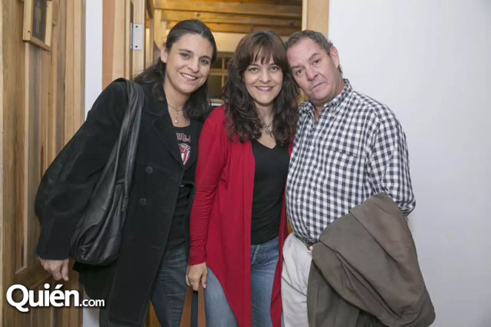 Olivia Contreras,Tatiana Contreras y Federico Stevens